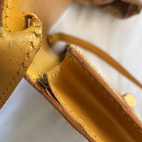 Louis Vuitton Epi Arsch Yellow Crossbody Bag - Picture 7 of 14